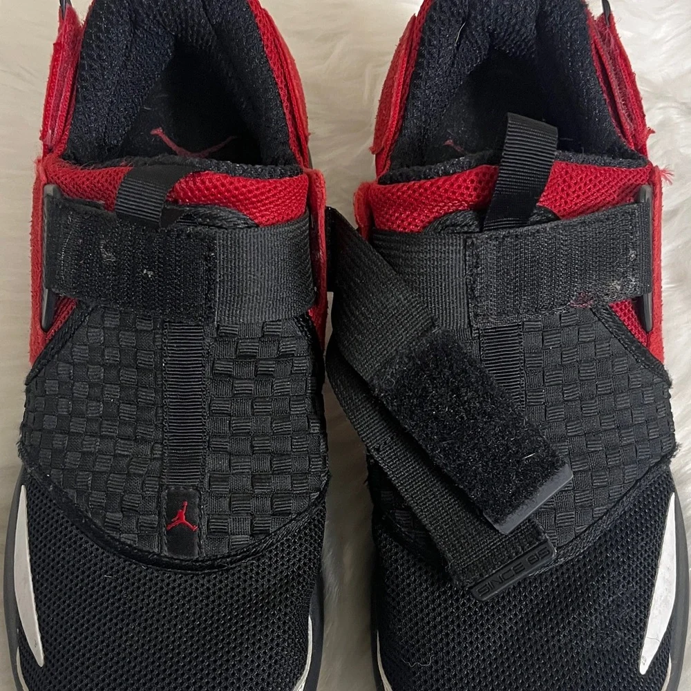 Jordan Black Red Sneakers
